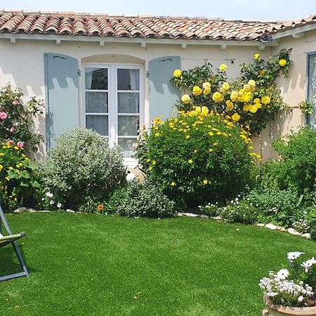 La Passerose jardin clos 300mplage la Couarde sur mer Bed and Breakfast Exterior foto