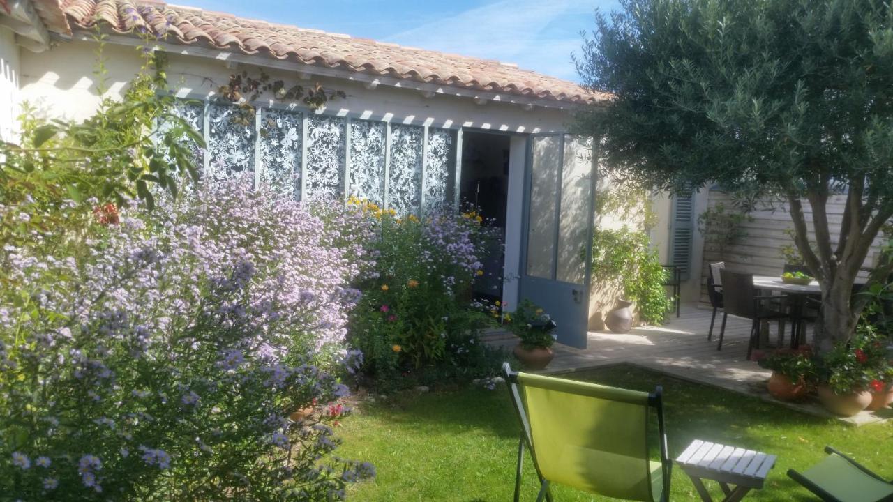 La Passerose jardin clos 300mplage la Couarde sur mer Bed and Breakfast Exterior foto